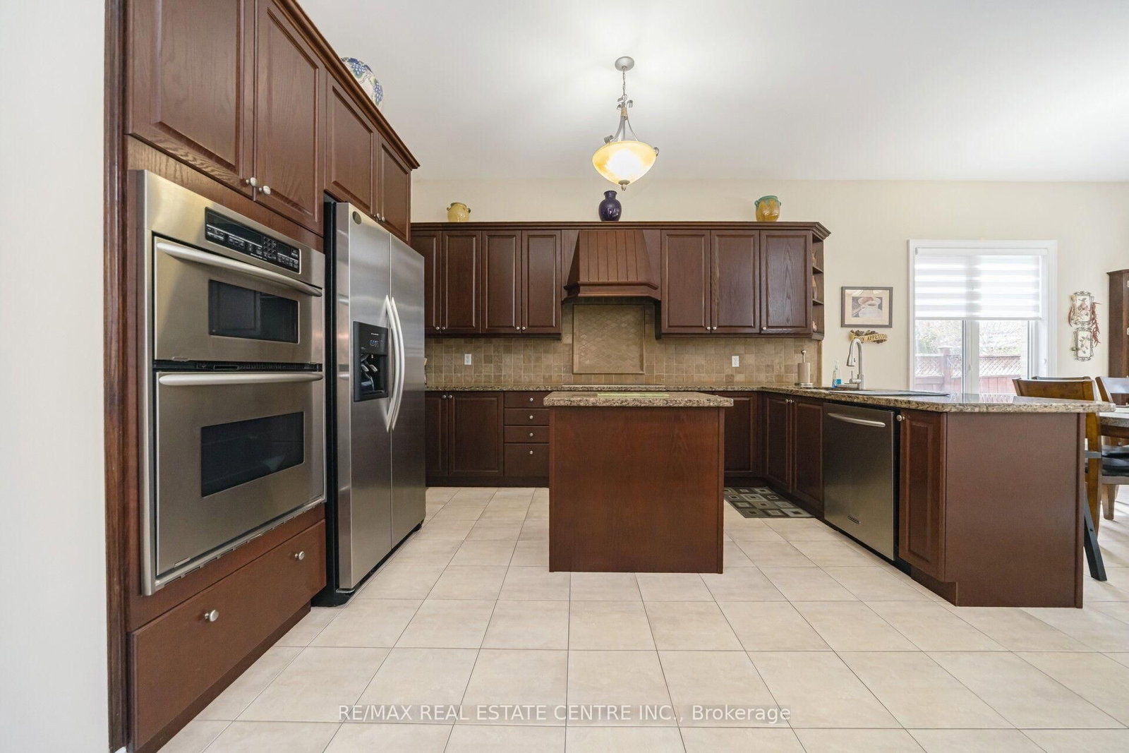 10 Eiffel Boulevard • Brampton, ON photo 13