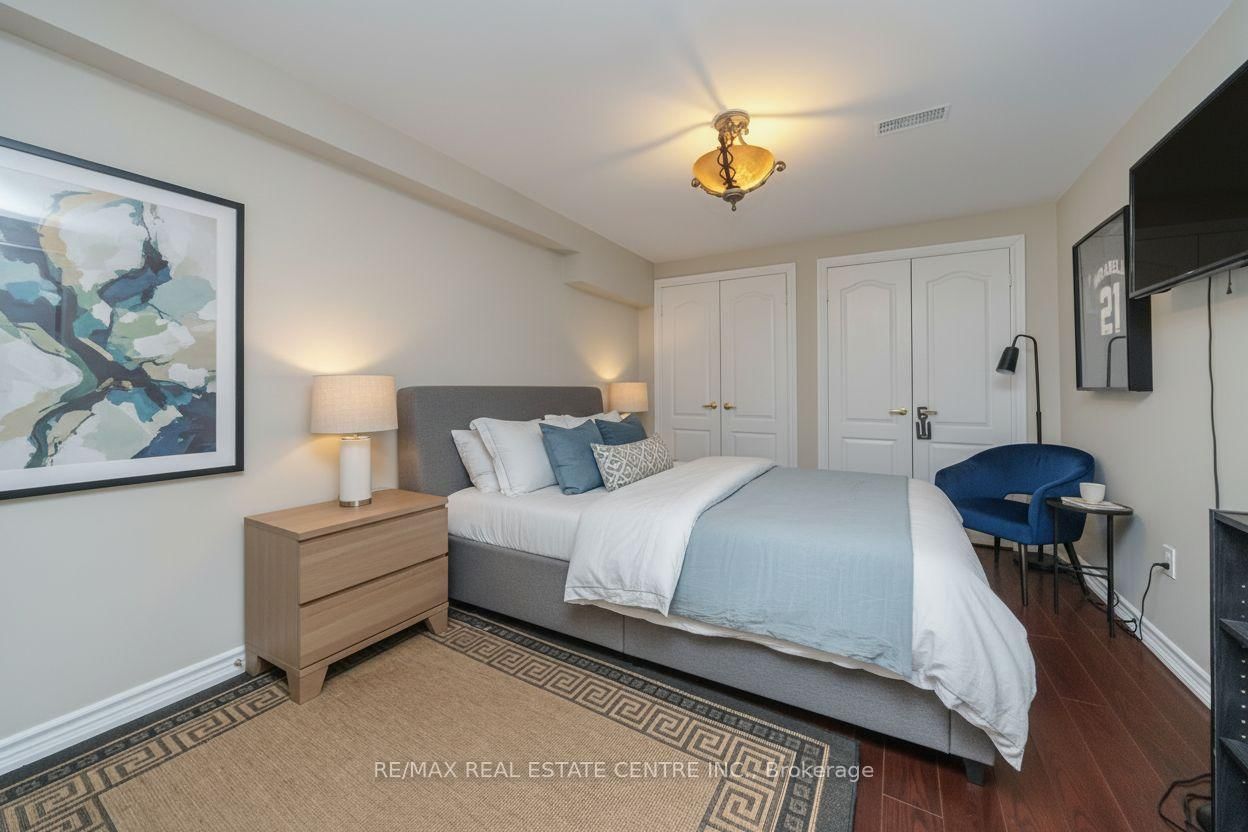 10 Eiffel Boulevard • Brampton, ON photo 36