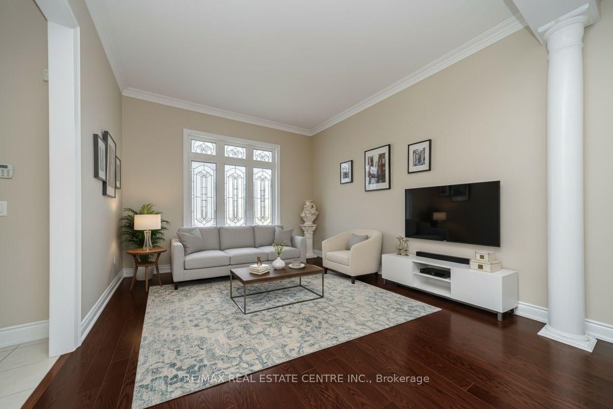 10 Eiffel Boulevard • Brampton, ON photo 8