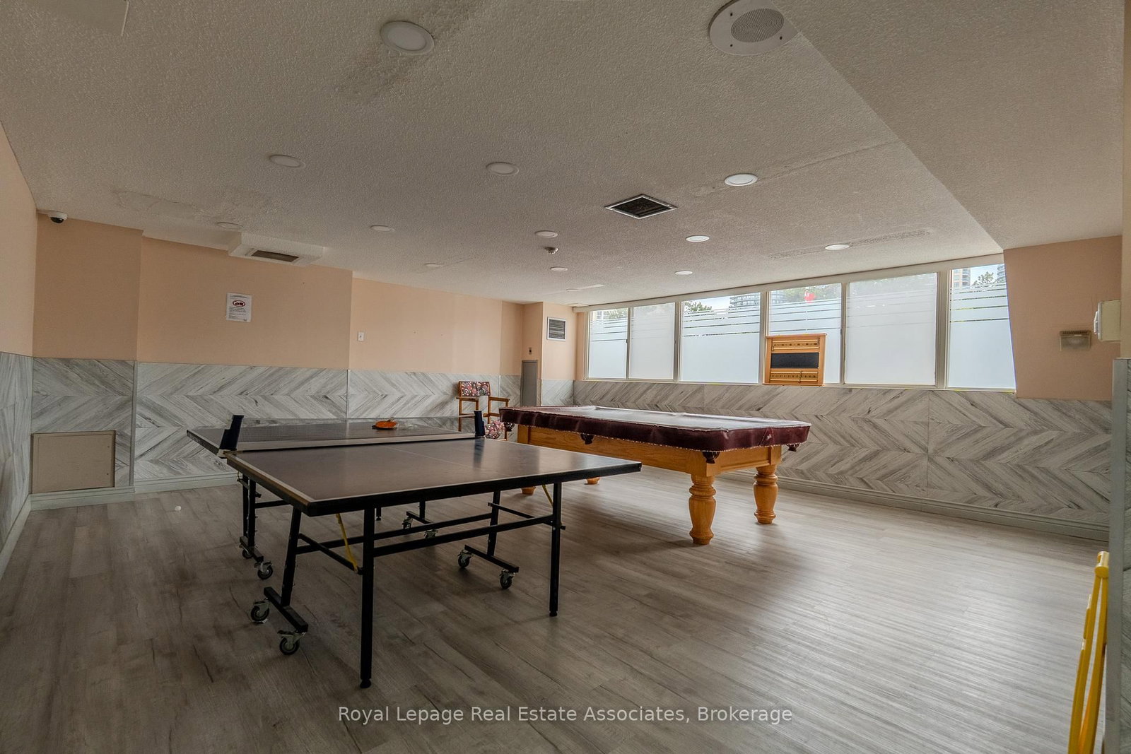 3695 Kaneff Crescent, Unit 1602 - Photo 17