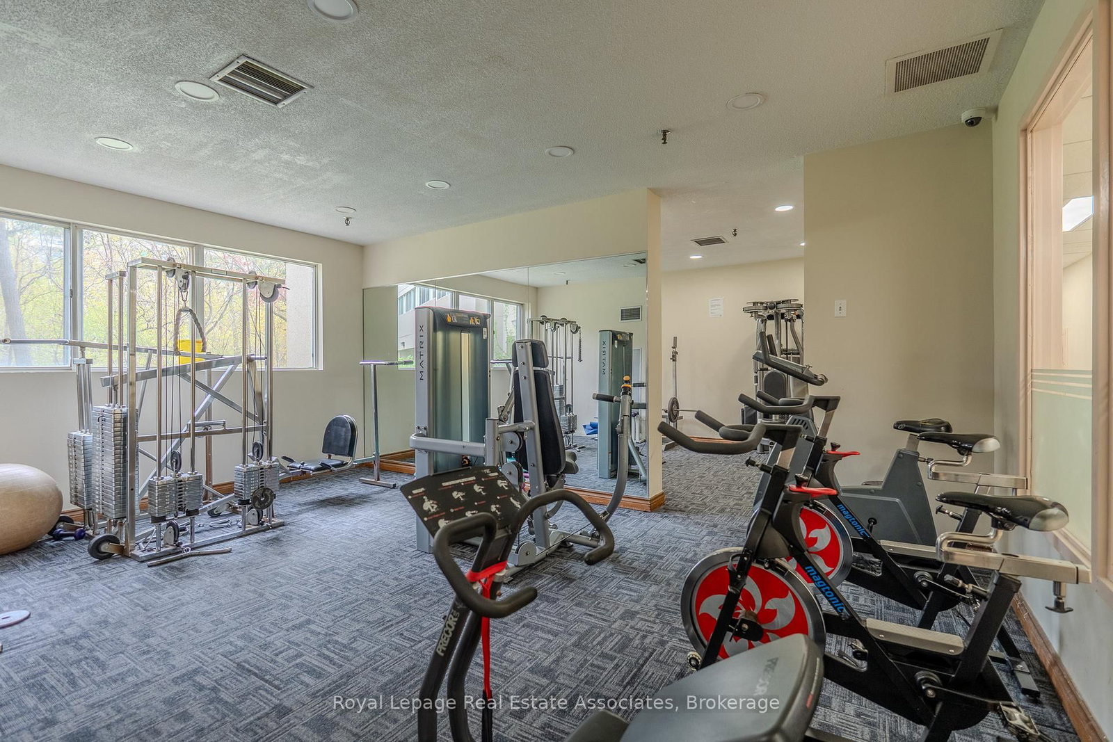 3695 Kaneff Crescent, Unit 1602 - Photo 19