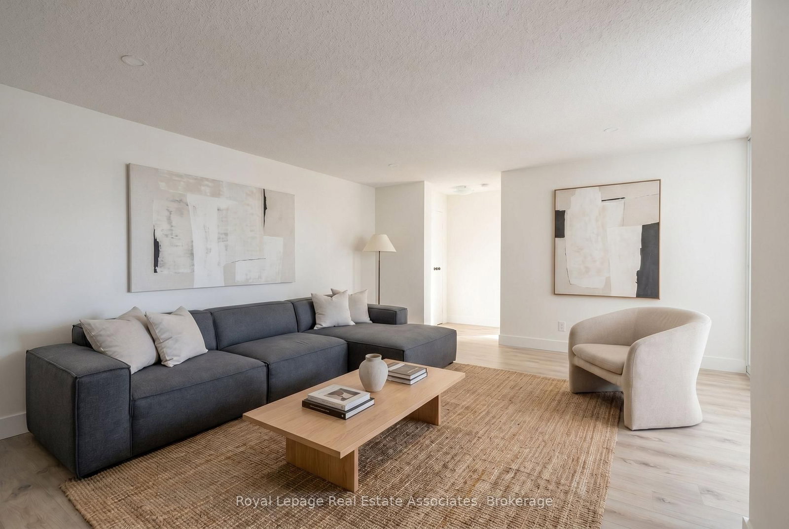 3695 Kaneff Crescent, Unit 1602 - Photo 2