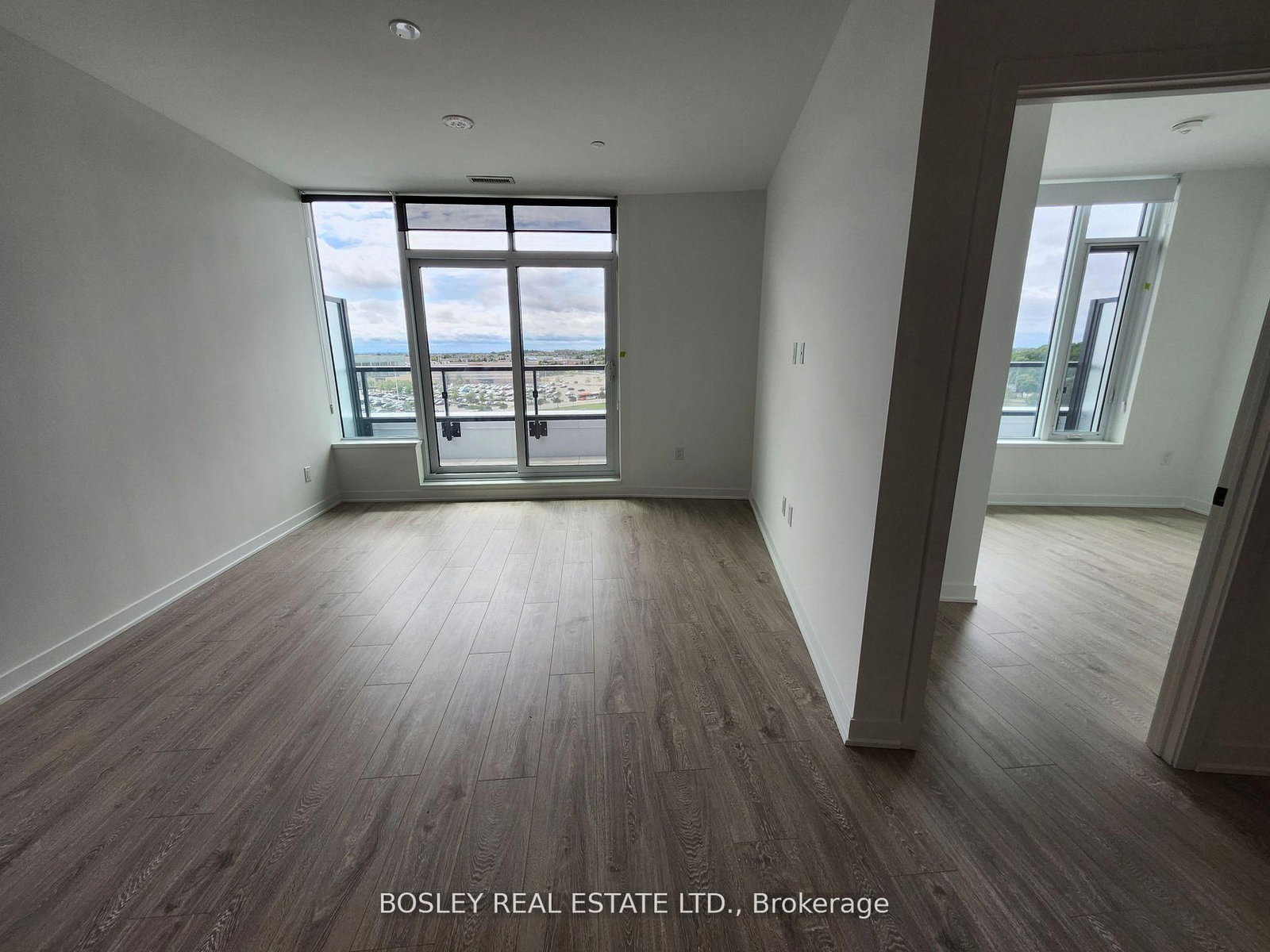 2495 Eglinton Avenue W, Unit 806 - Photo 3