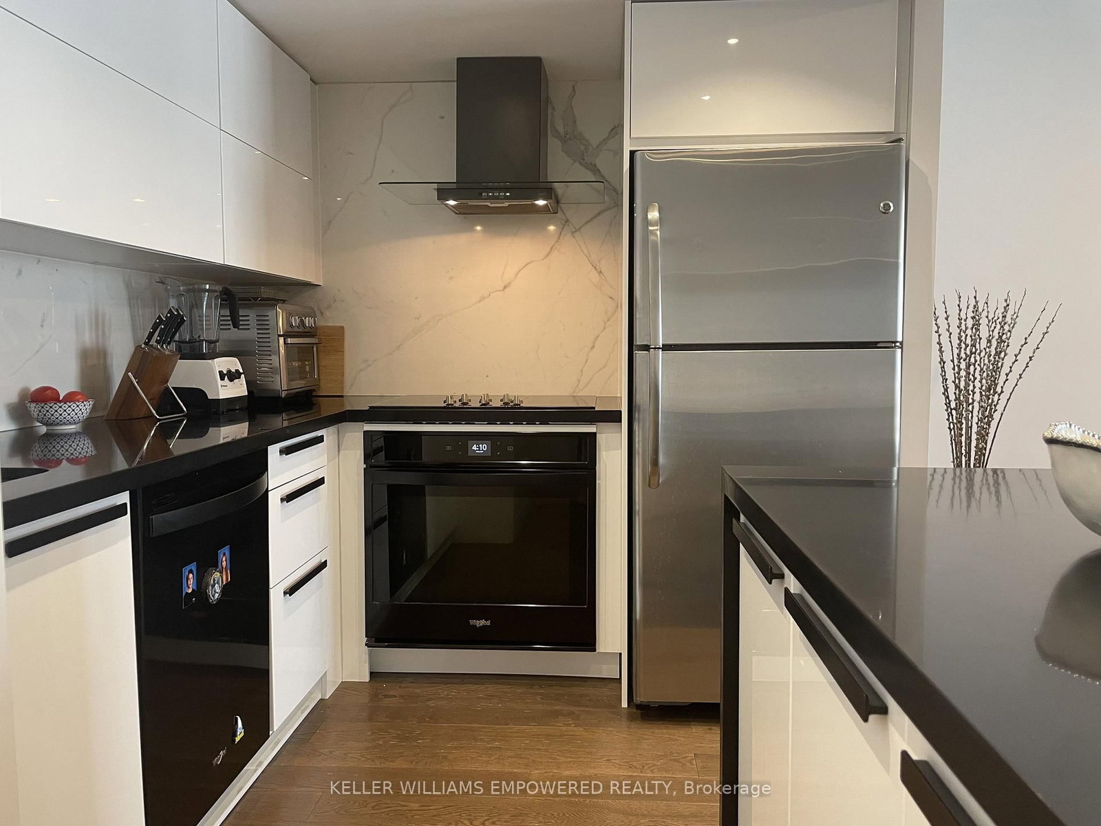 2091 Hurontario Street, Unit 707 - Photo 3