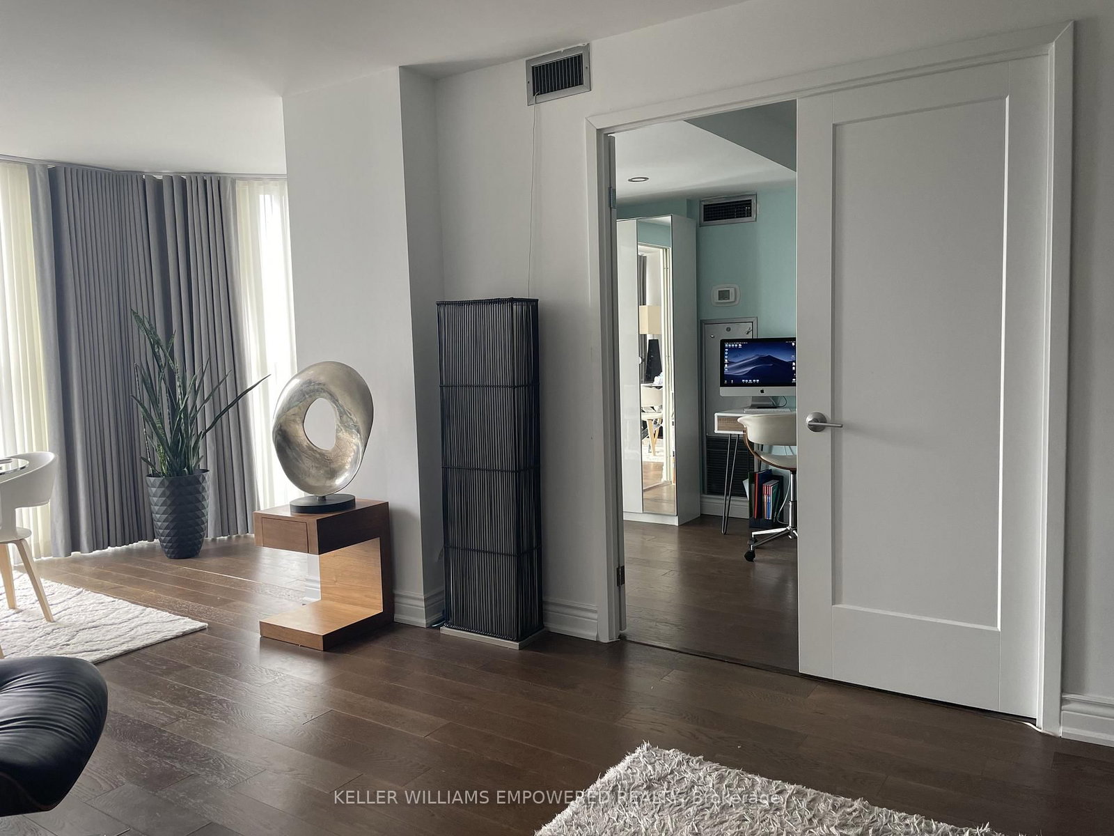 2091 Hurontario Street, Unit 707 - Photo 9