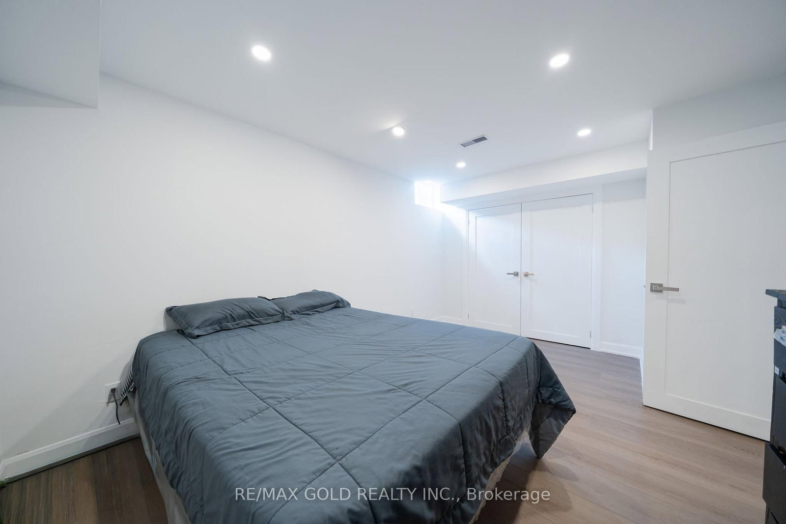 19 Spring Valley Court • Brampton, ON photo 34