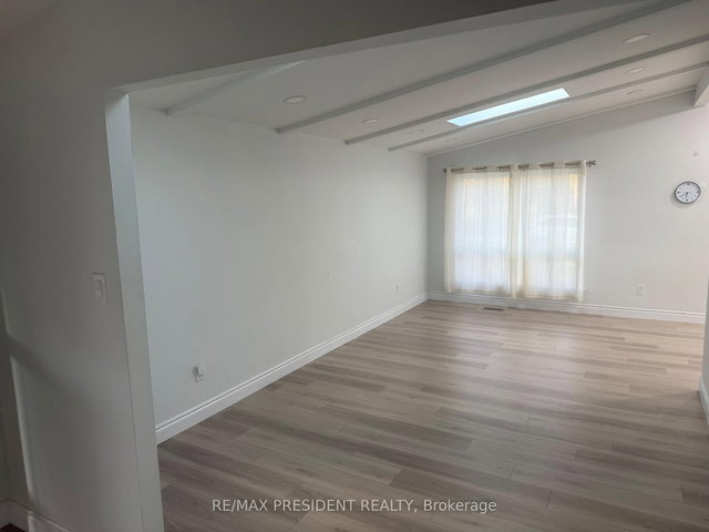 UPPER - 45 Elmvale Crescent