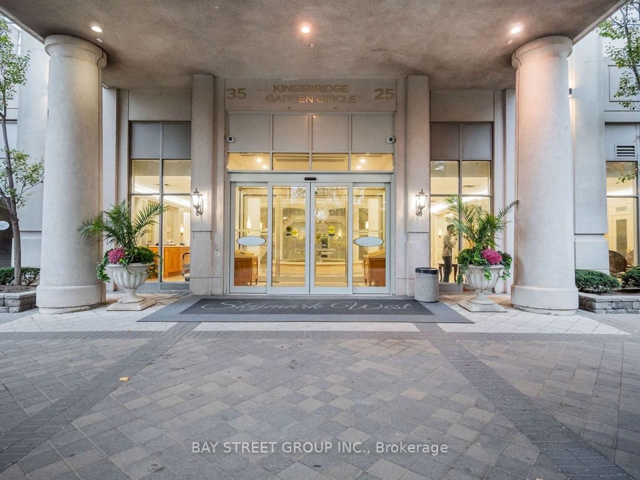 25 Kingsbridge Garden Circle, Unit 2021 - Photo 15