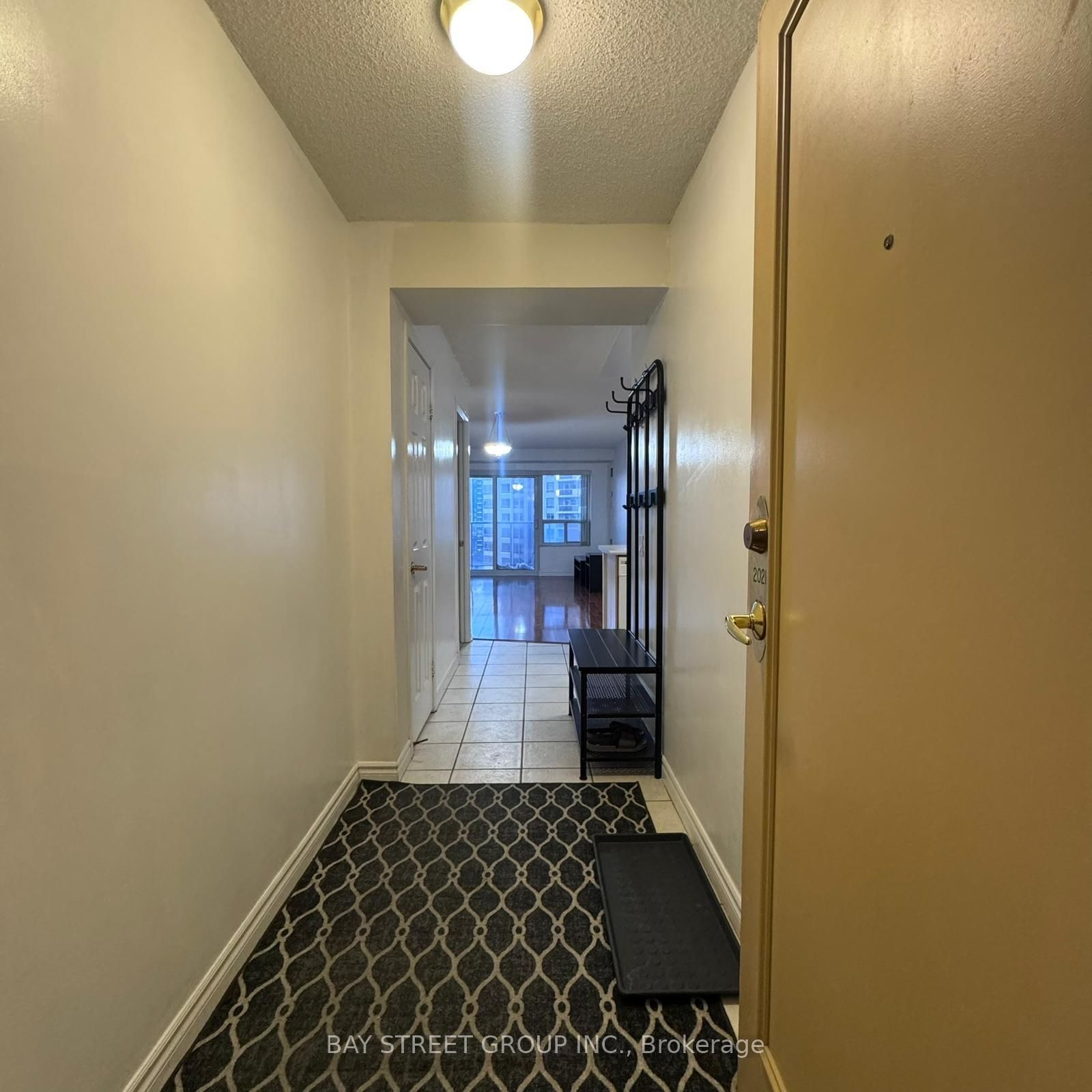 25 Kingsbridge Garden Circle, Unit 2021 - Photo 9