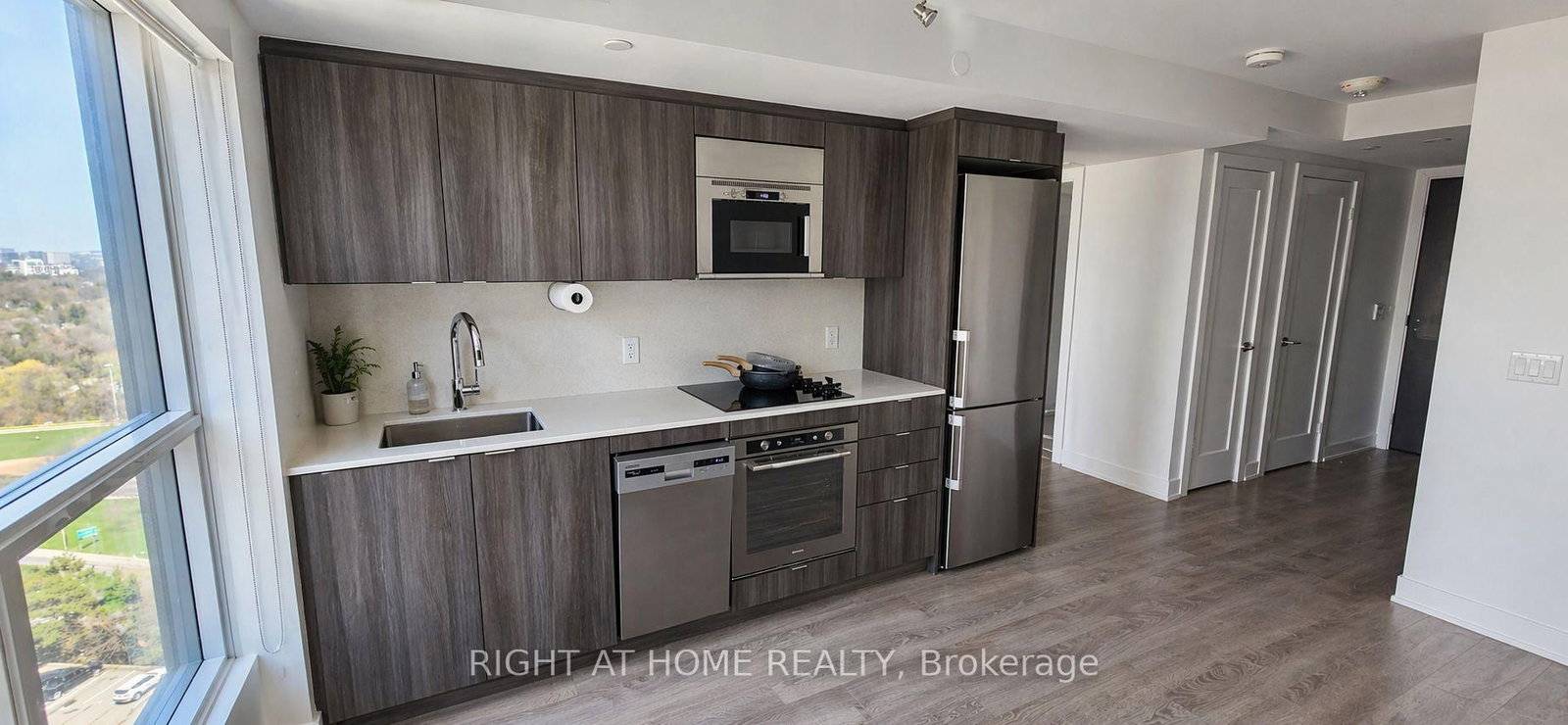 5 Mabelle Avenue, Unit 1534 - Photo 5