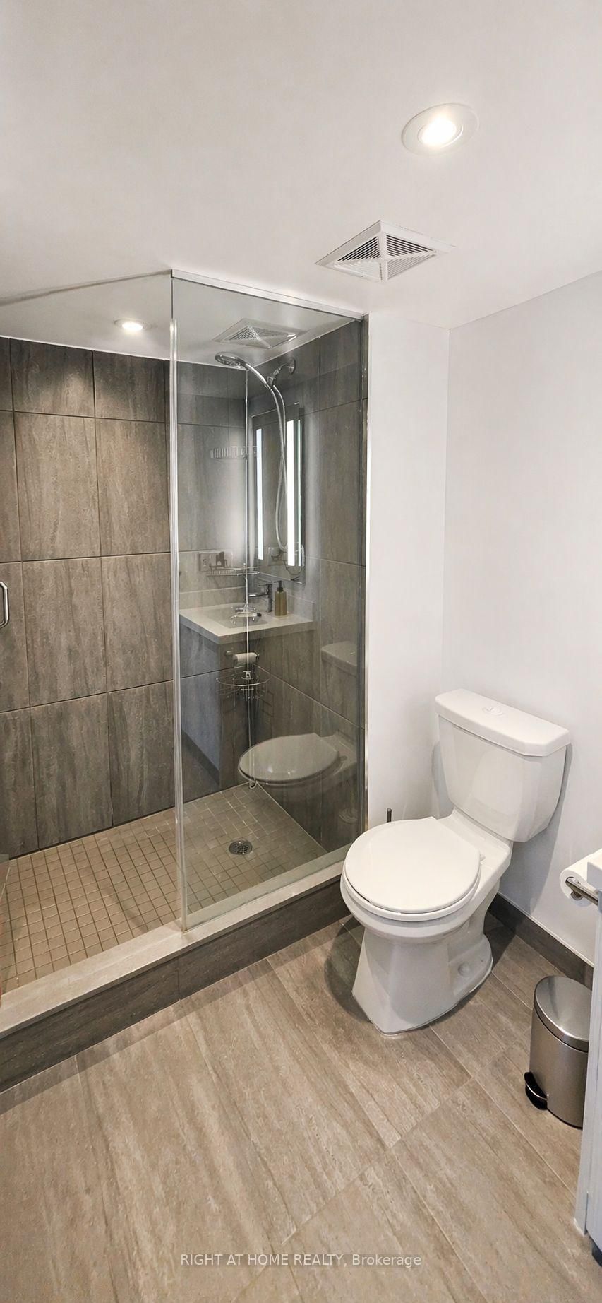 5 Mabelle Avenue, Unit 1534 - Photo 8