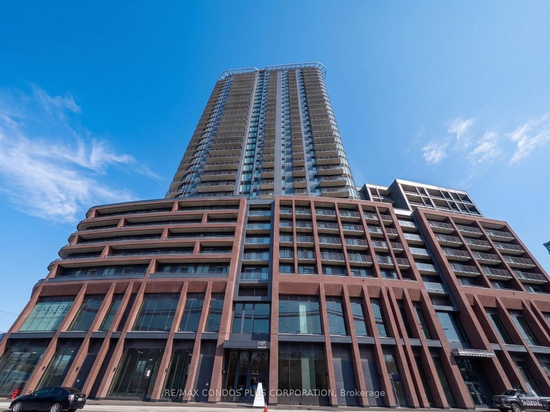 home for lease on 1019-1185 Dupont Street
