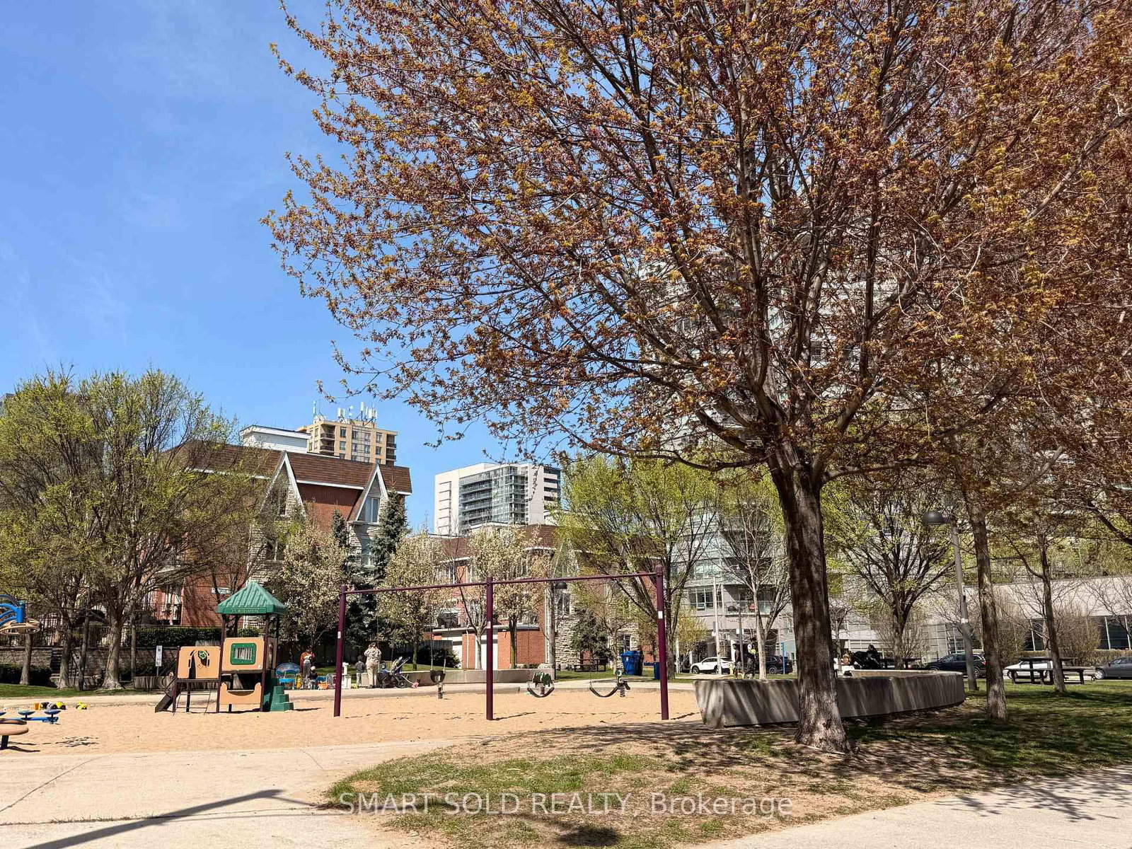 10 Laidlaw Street • #725 • Toronto, ON photo 14