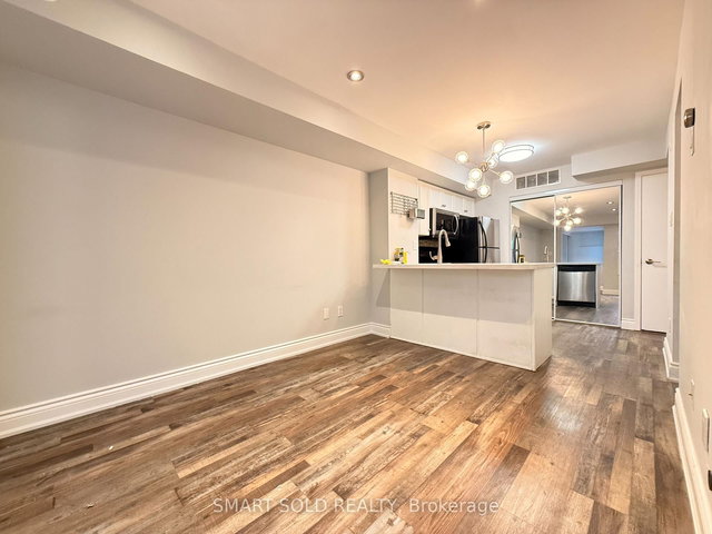 725 - 10 Laidlaw Street
