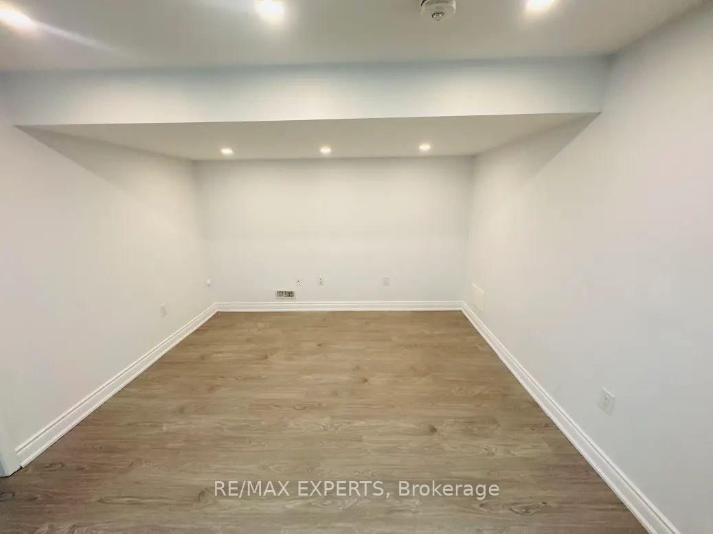 117 Baffin Crescent - Photo 18