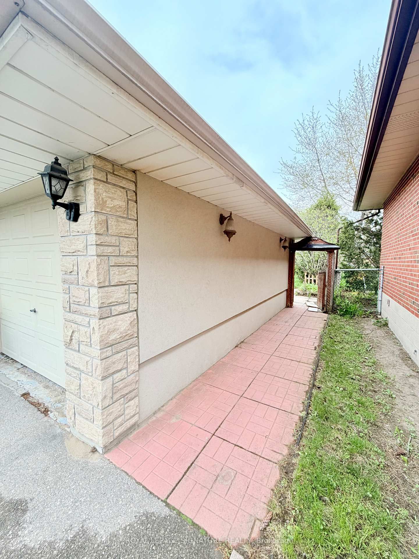 169 Mcgill Street - Photo 3