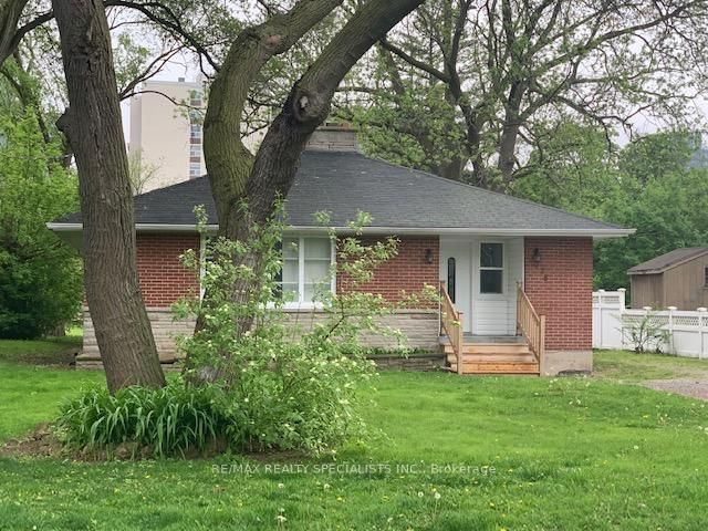Bsmt - 378 Torrance Street