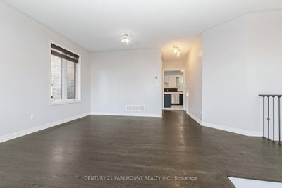 2897 Westoak Trails Boulevard • Oakville, ON photo 8