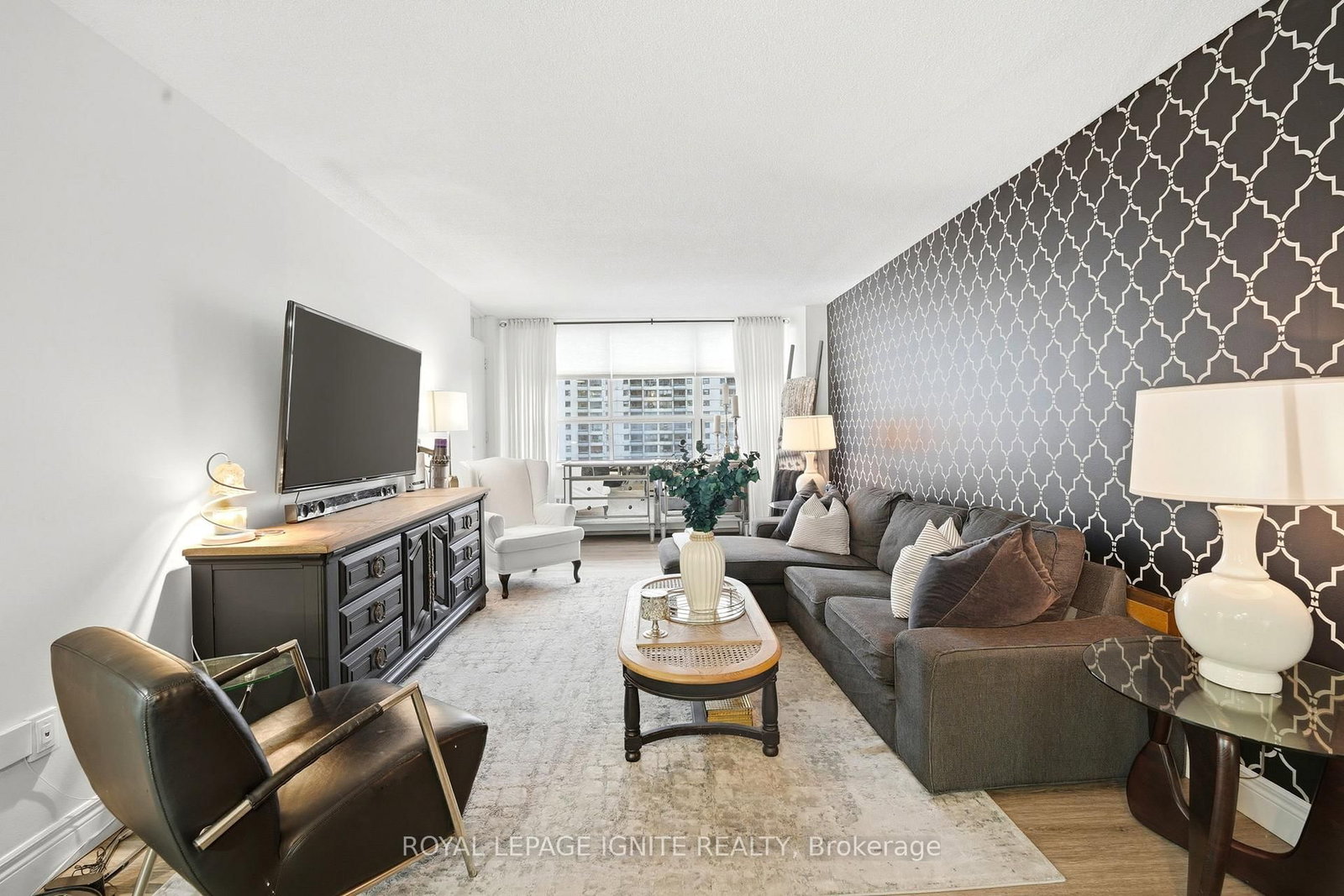 714-370 Dixon Road, Toronto, ON, photo 5