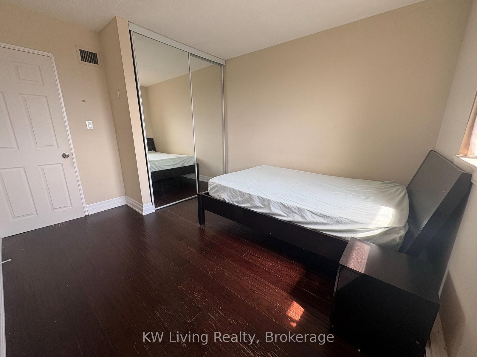 3025 Credit Woodlands Drive, Unit 338 - Photo 6