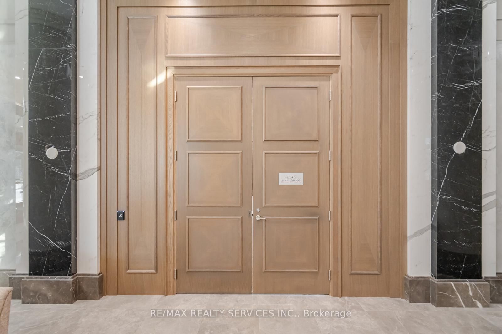 30 Elm Drive W, Unit 1811 - Photo 3