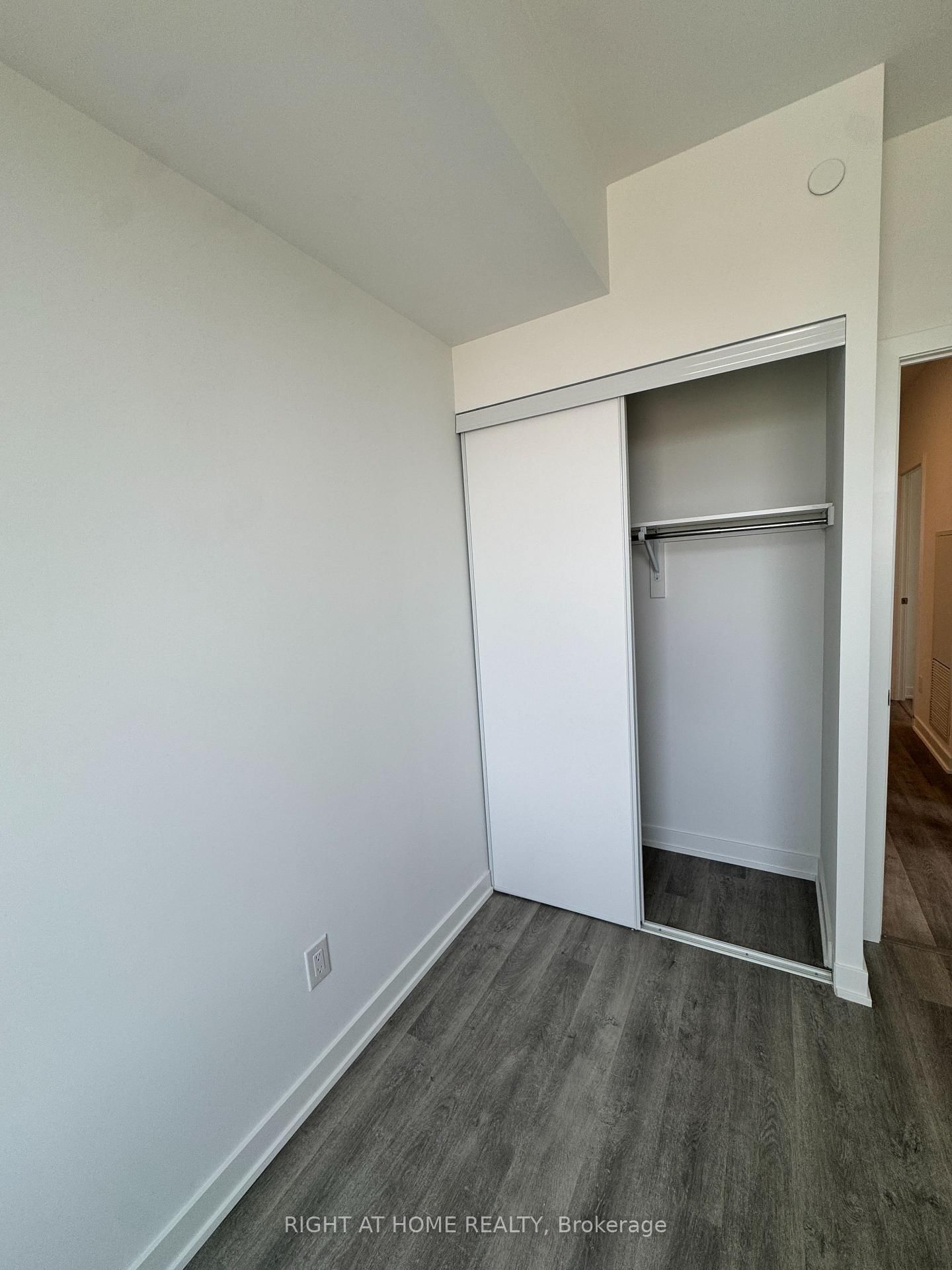 5105 Hurontario Street, Unit 1208 - Photo 16