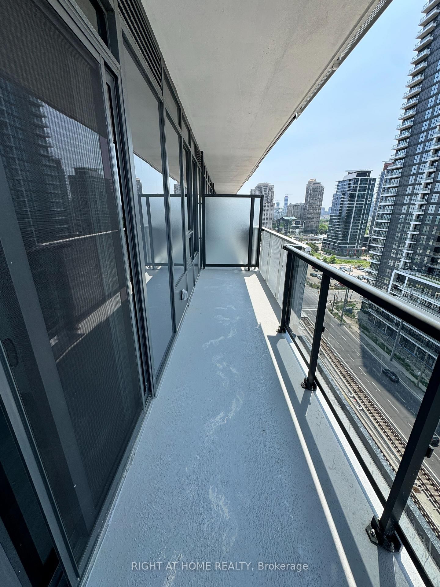 5105 Hurontario Street, Unit 1208 - Photo 22
