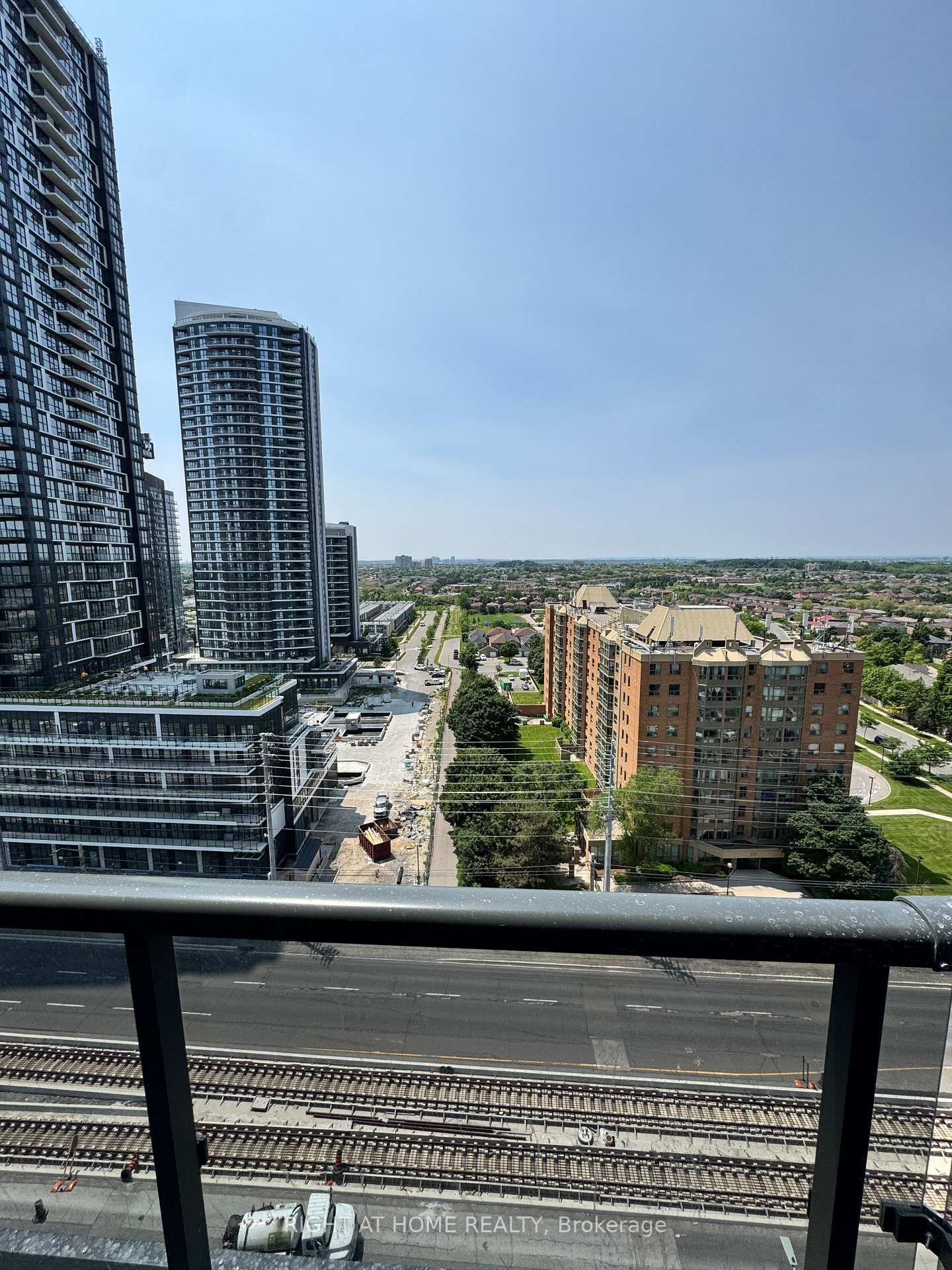 5105 Hurontario Street, Unit 1208 - Photo 23