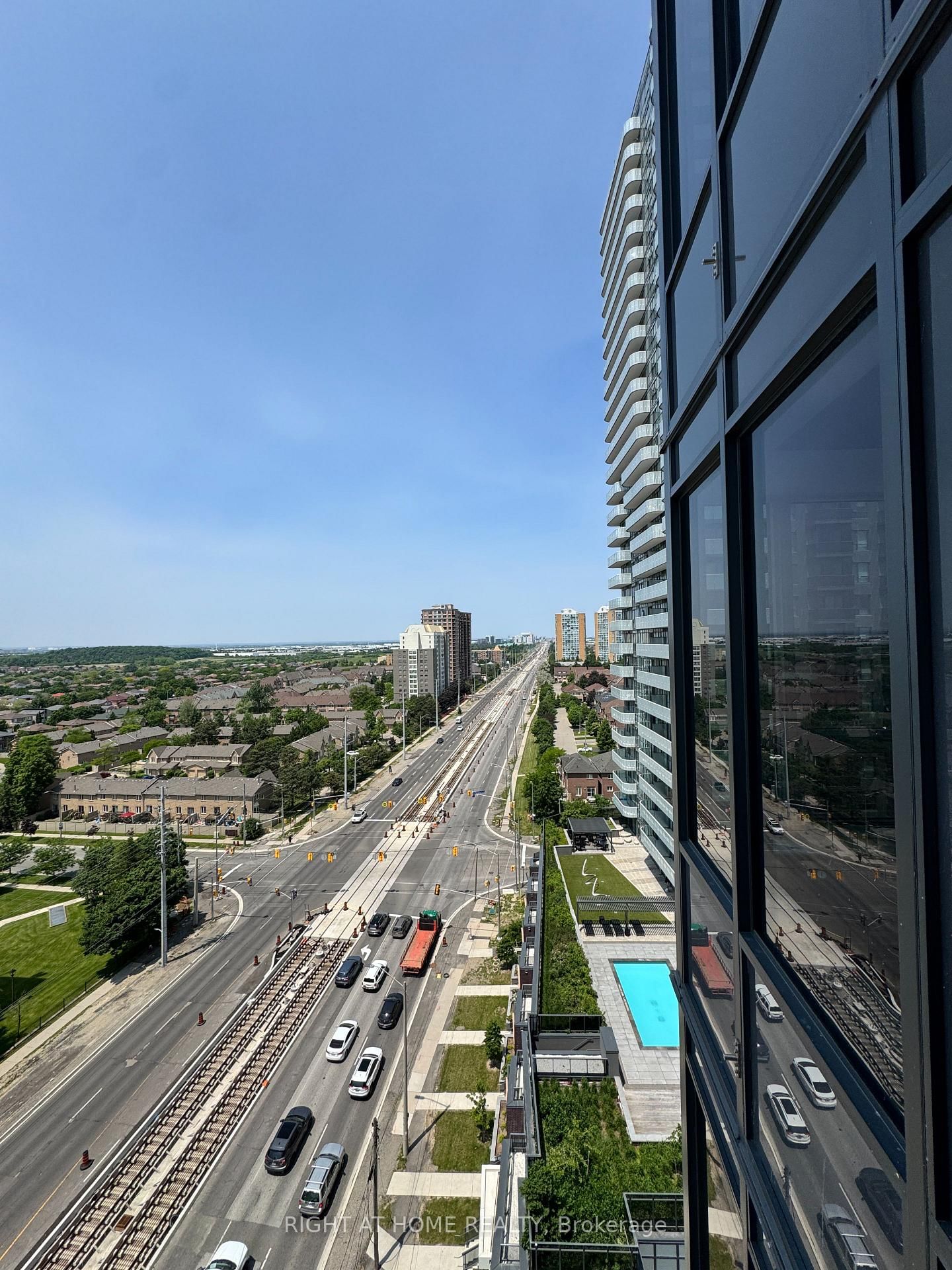 5105 Hurontario Street, Unit 1208 - Photo 25