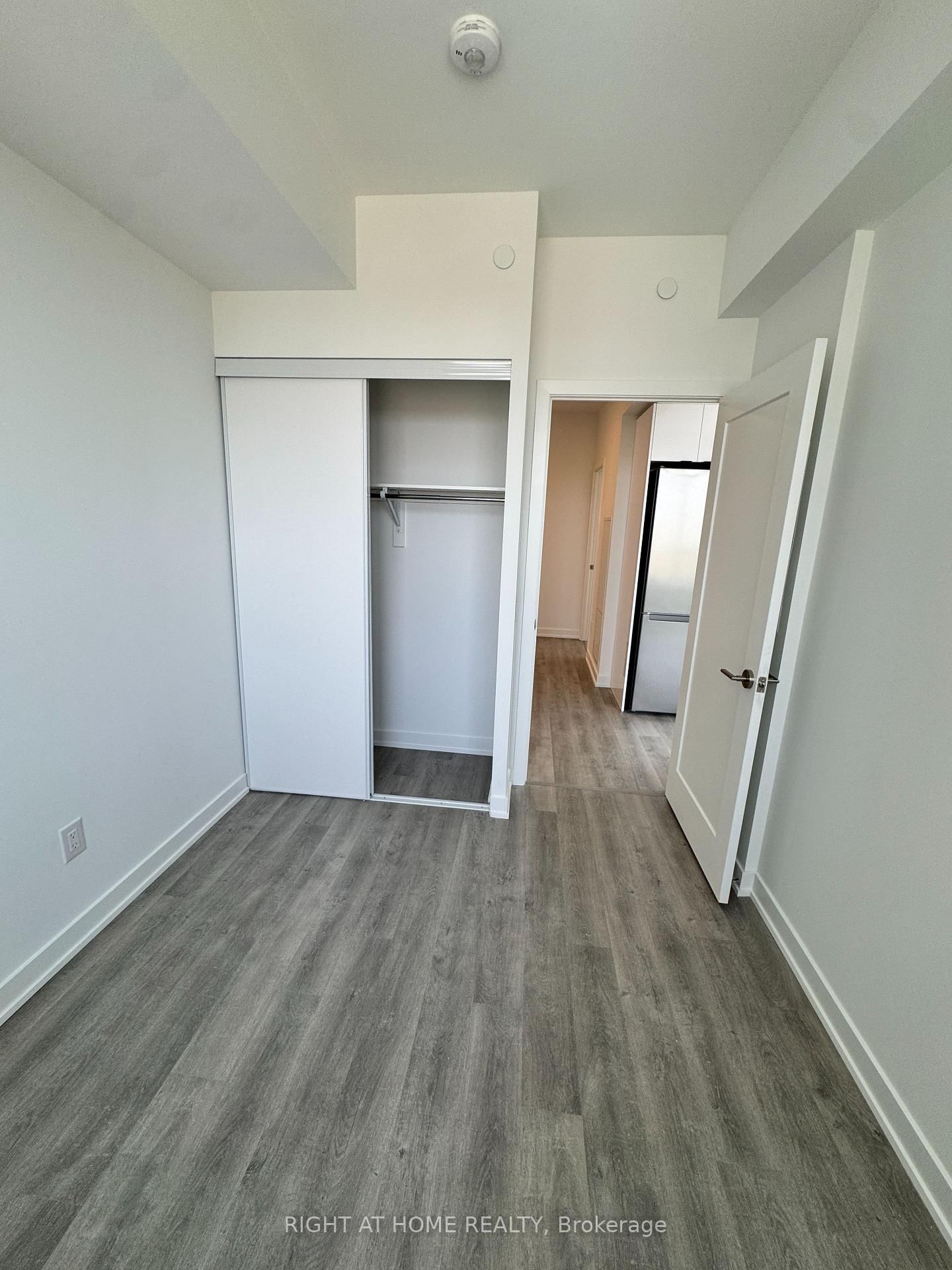 5105 Hurontario Street, Unit 1208 - Photo 27