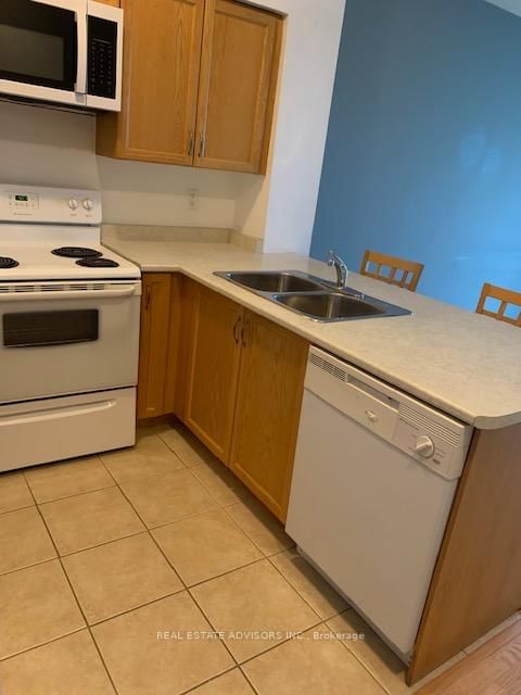 2772 Keele Street, Unit 1001 - Photo 8