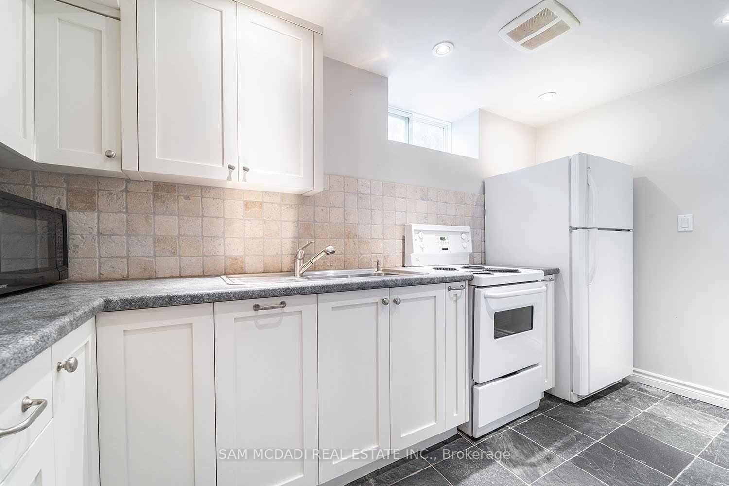 2588 Lundigan Drive, Unit Bsmt - Photo 12