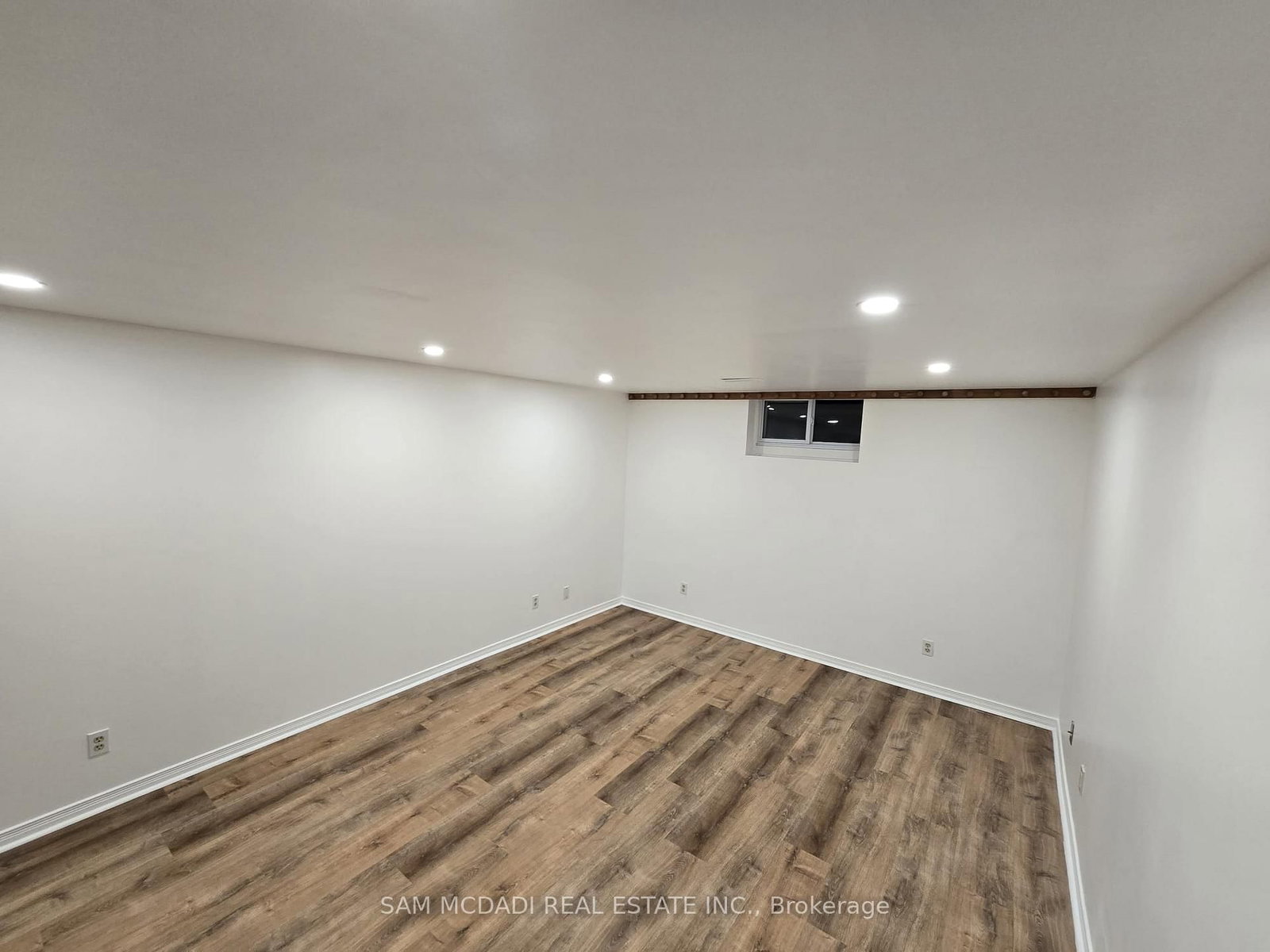 2588 Lundigan Drive, Unit Bsmt - Photo 22