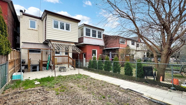 Bsmt - 1040 Ossington Avenue