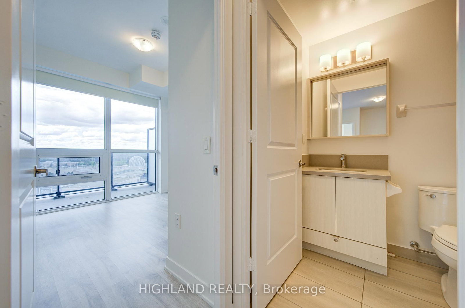 4677 Glen Erin Drive, Unit 1510 - Photo 16