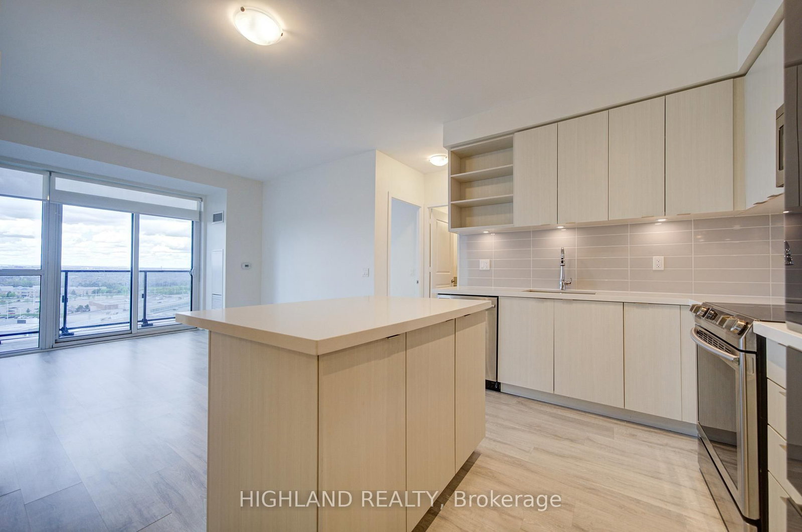 4677 Glen Erin Drive, Unit 1510 - Photo 6