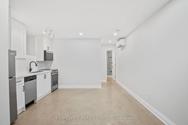 5 - 2563 Dundas Street W