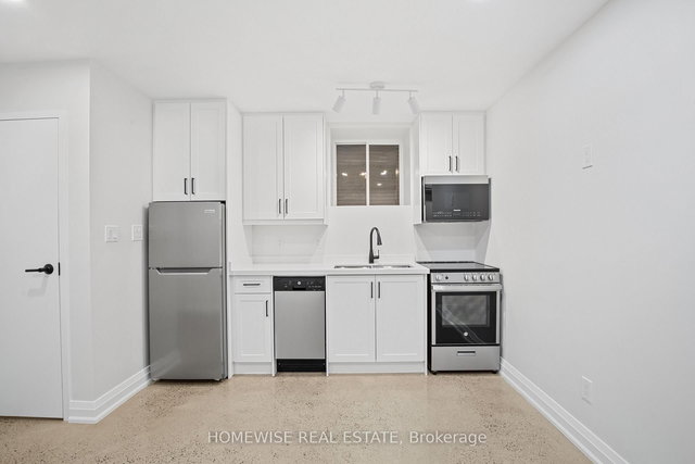 5 - 2563 Dundas Street W