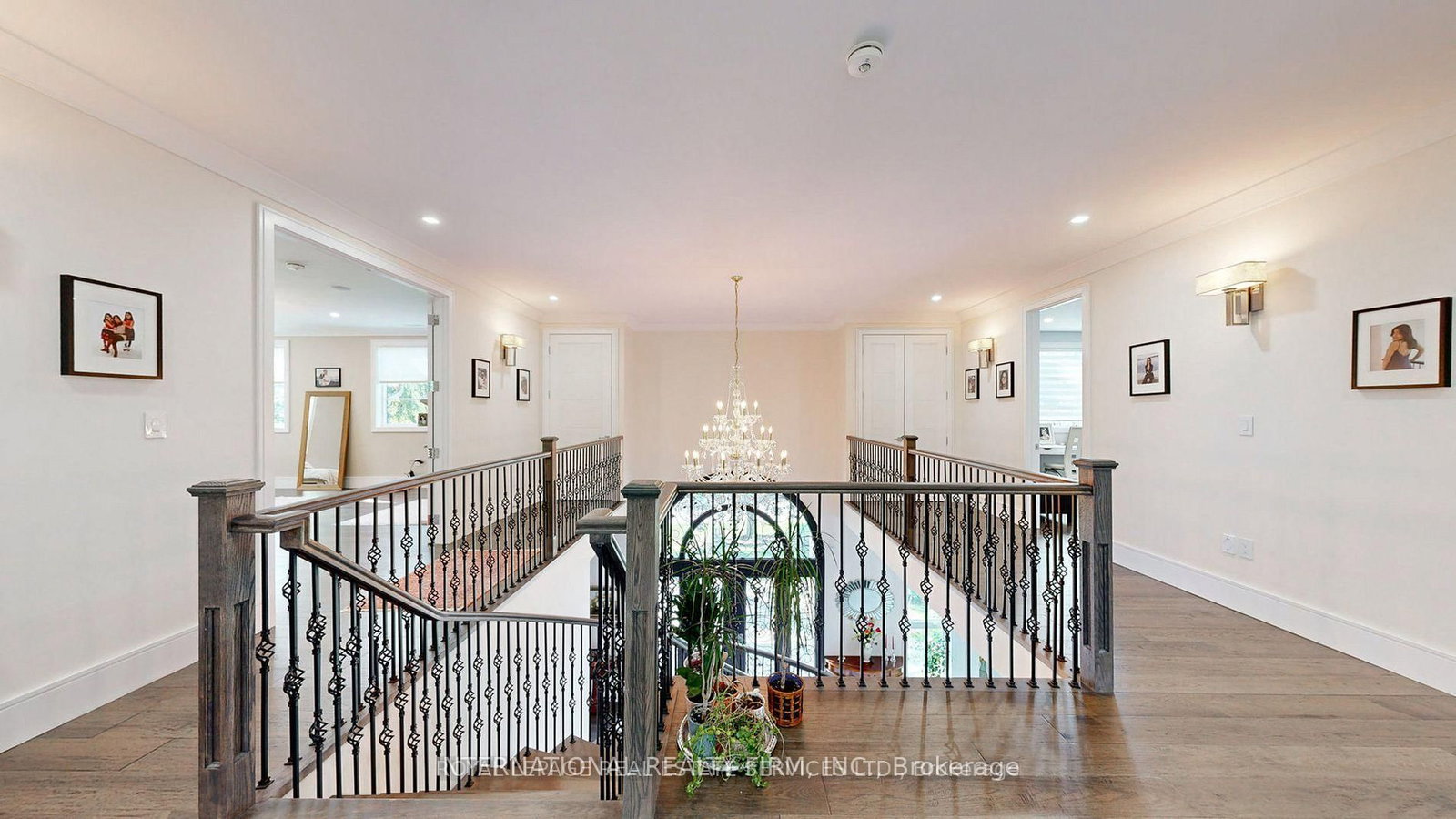 1286 Cambridge Drive • Oakville, ON photo 13