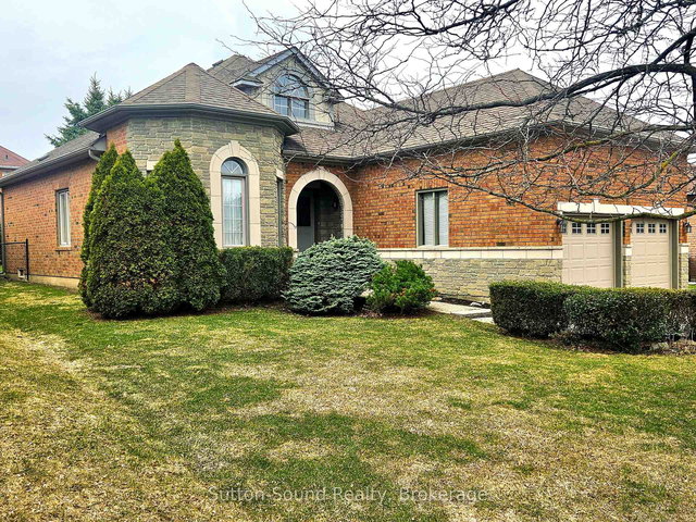 8 Kirkwood Crescent