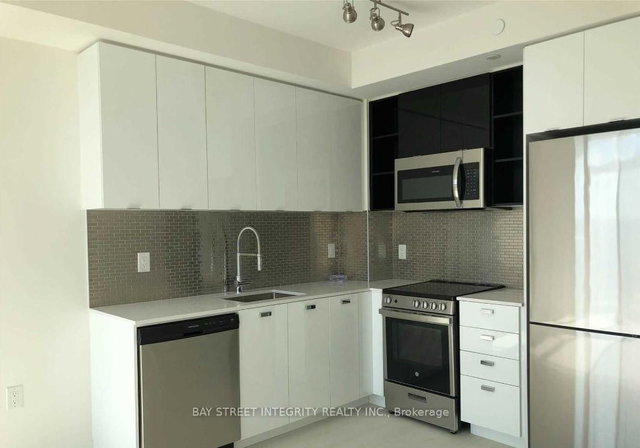 1315 - 10 De Boers Drive