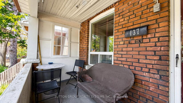 137 Campbell Avenue