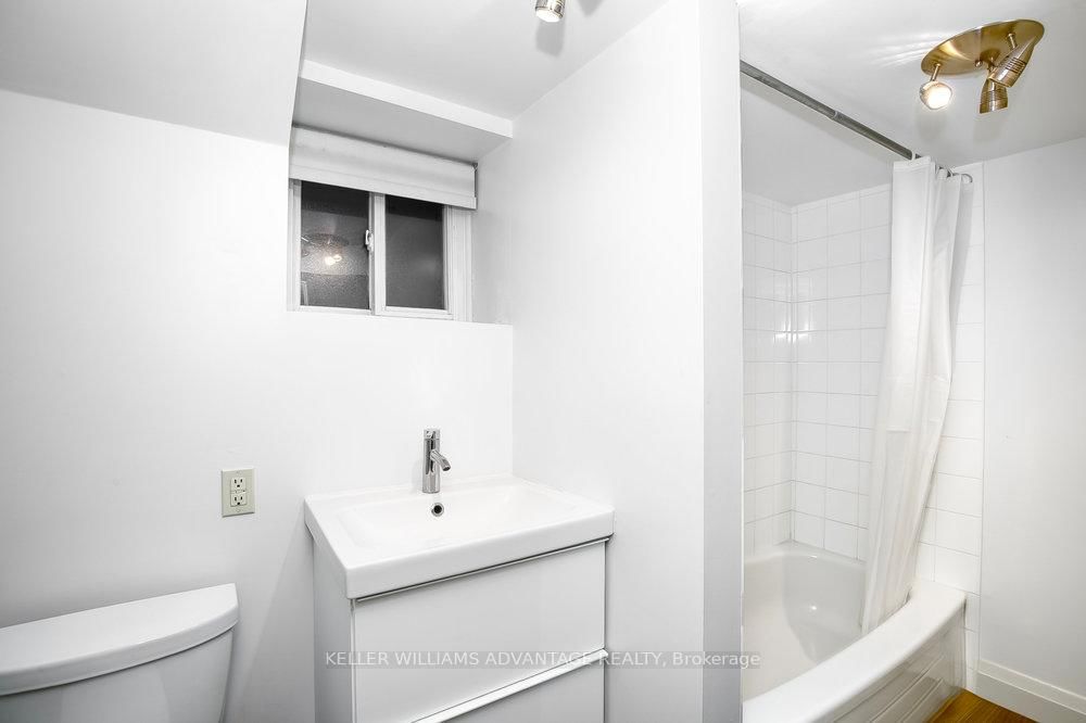 325 Perth Avenue, Unit Lower - Photo 15