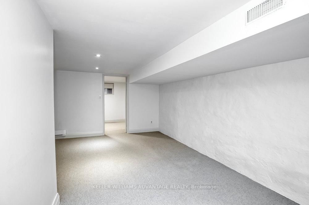 325 Perth Avenue, Unit Lower - Photo 17