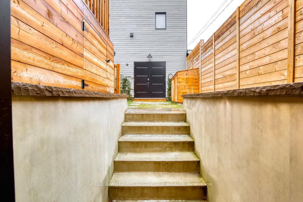325 Perth Avenue, Unit Lower - Photo 23