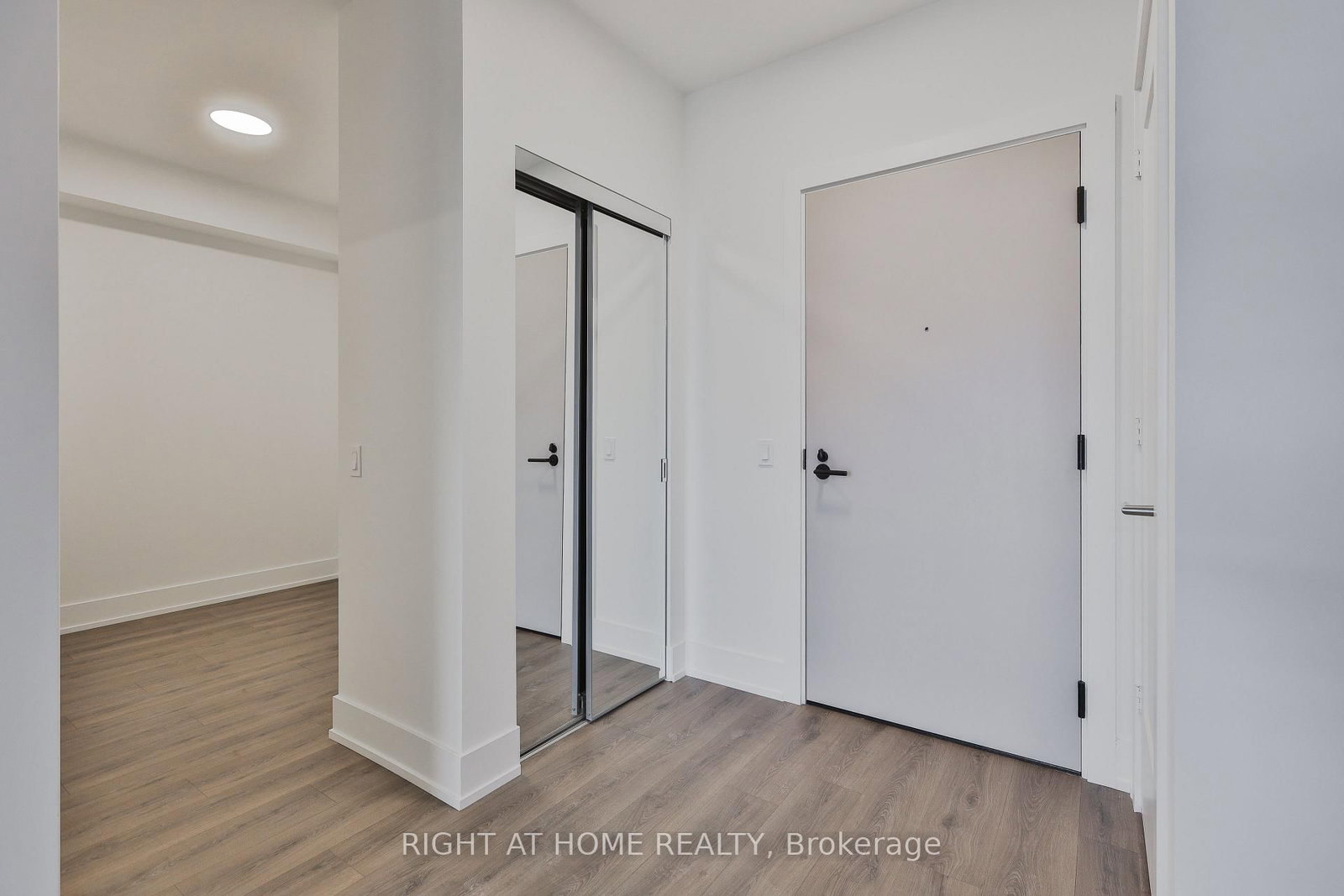 858 Dupont Street, Unit 621 - Photo 4