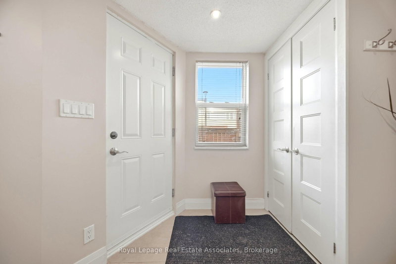 222 - 1055 Dundas Street E