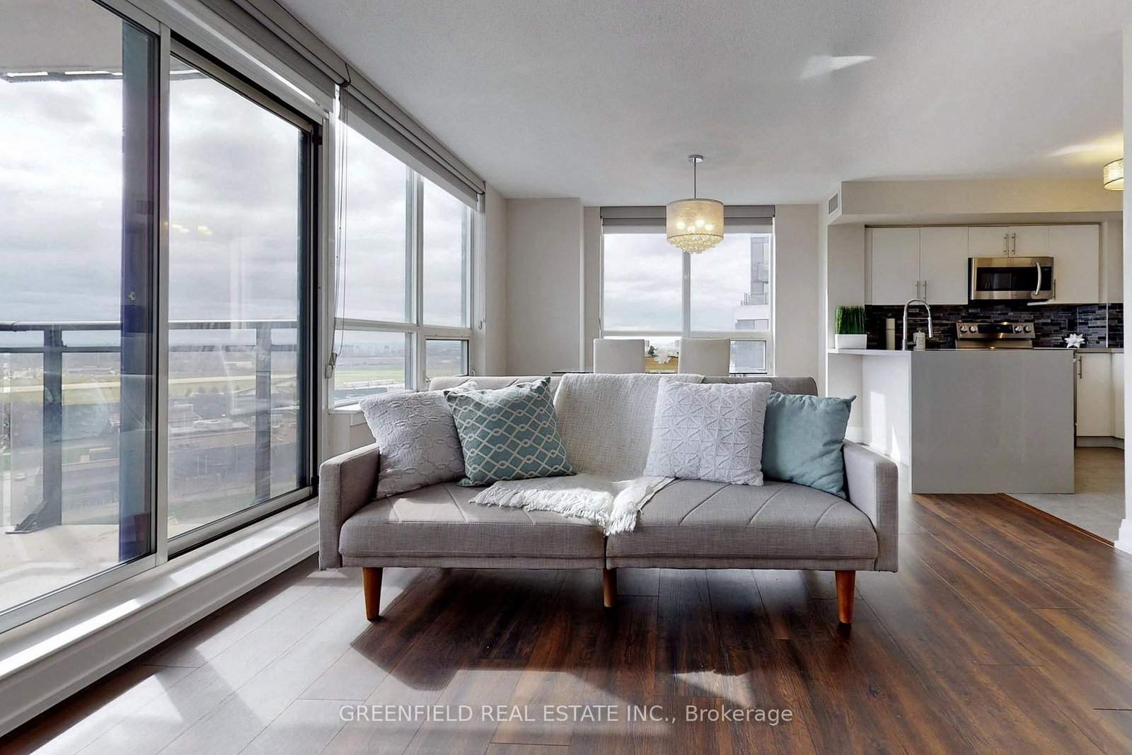 1070 Sheppard Avenue W, Unit 1214 - Photo 4