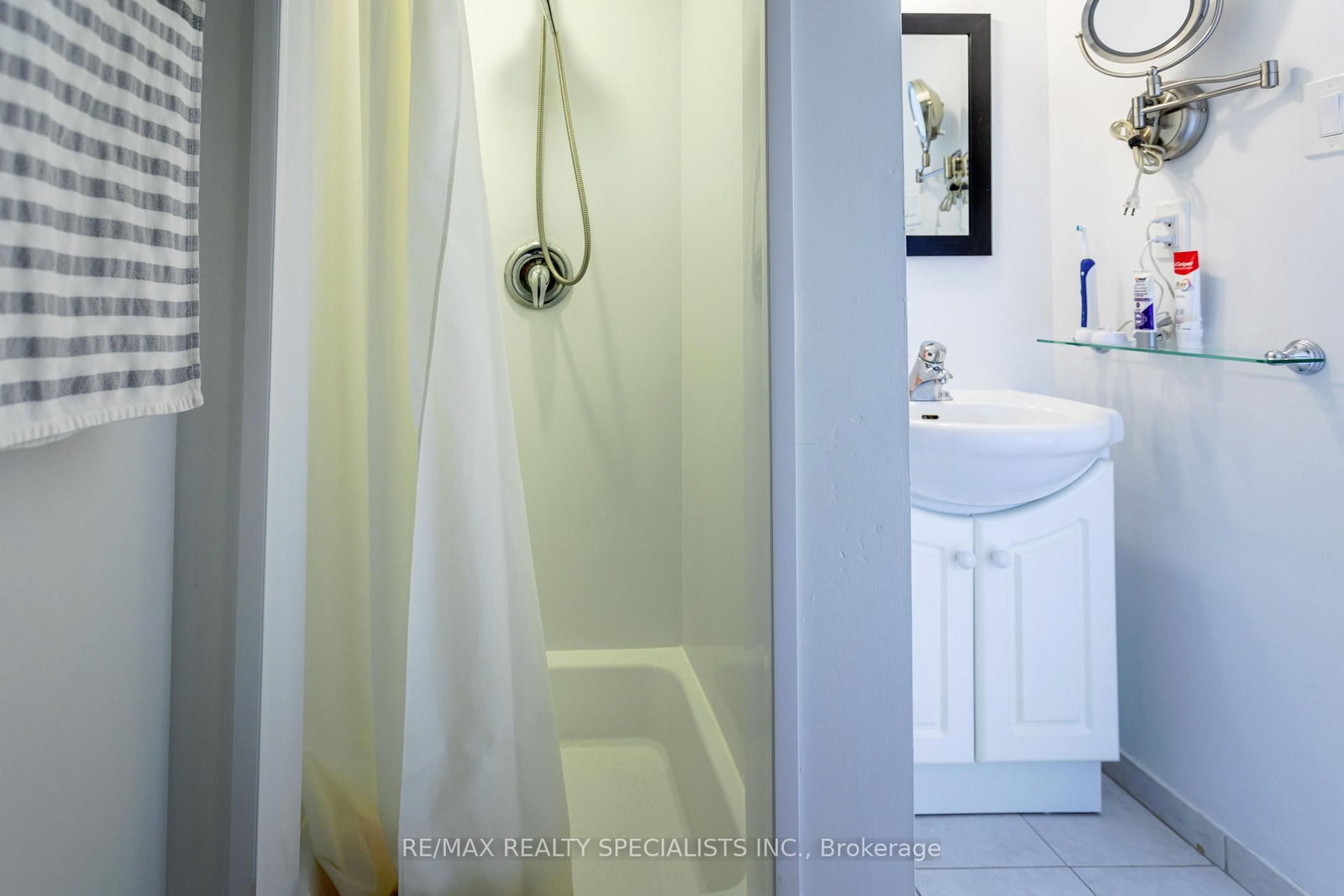 966 Inverhouse Drive, Unit 402 - Photo 21