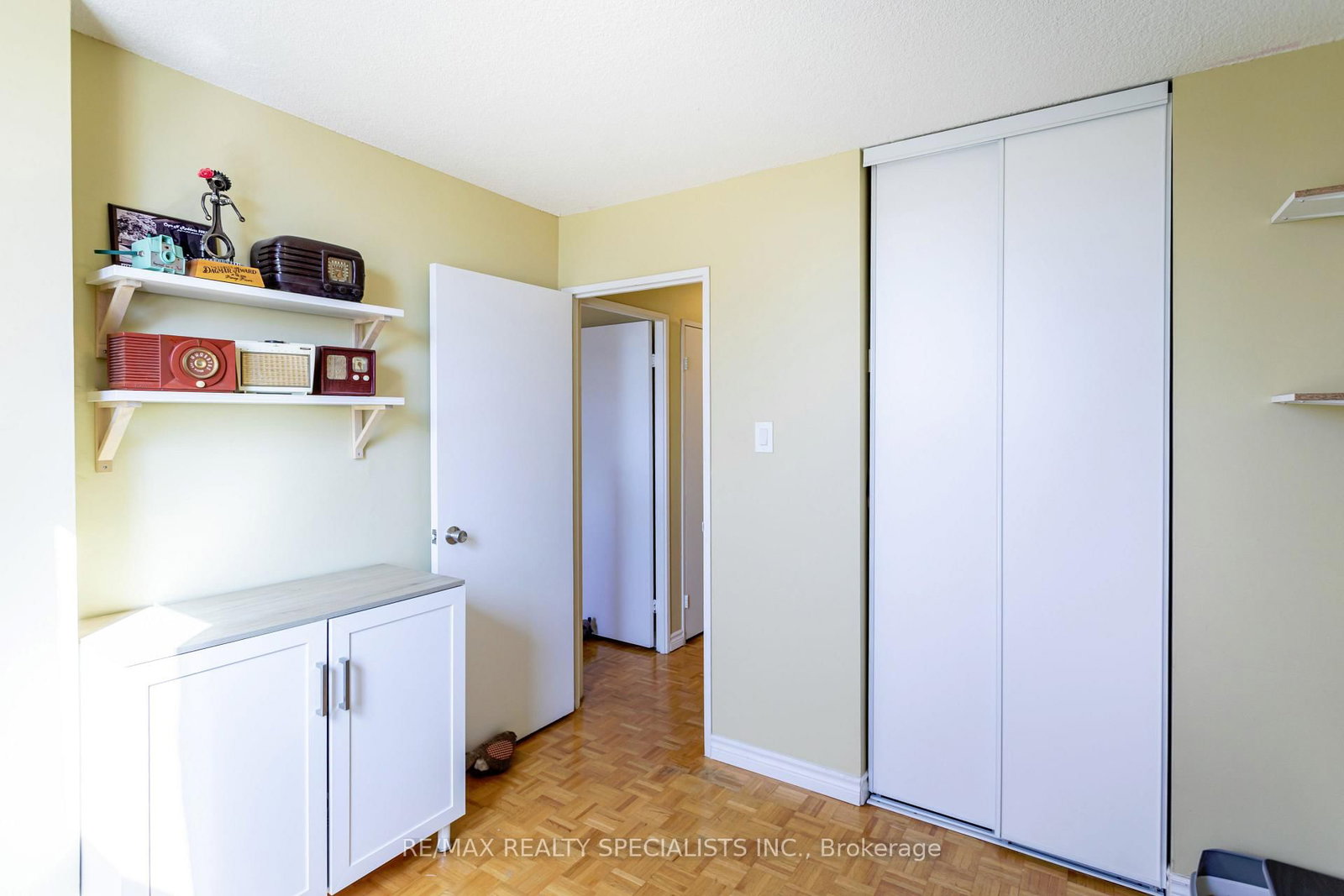 966 Inverhouse Drive, Unit 402 - Photo 26